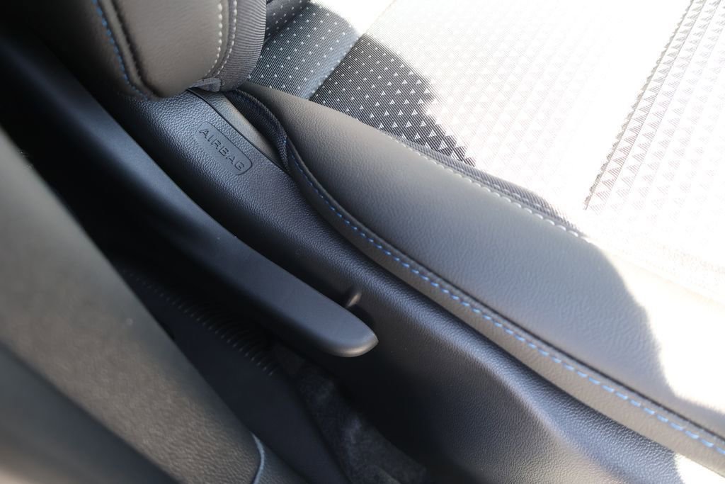 New 2026 Chevrolet Trax LT w/ Sunroof Package FWD image 44