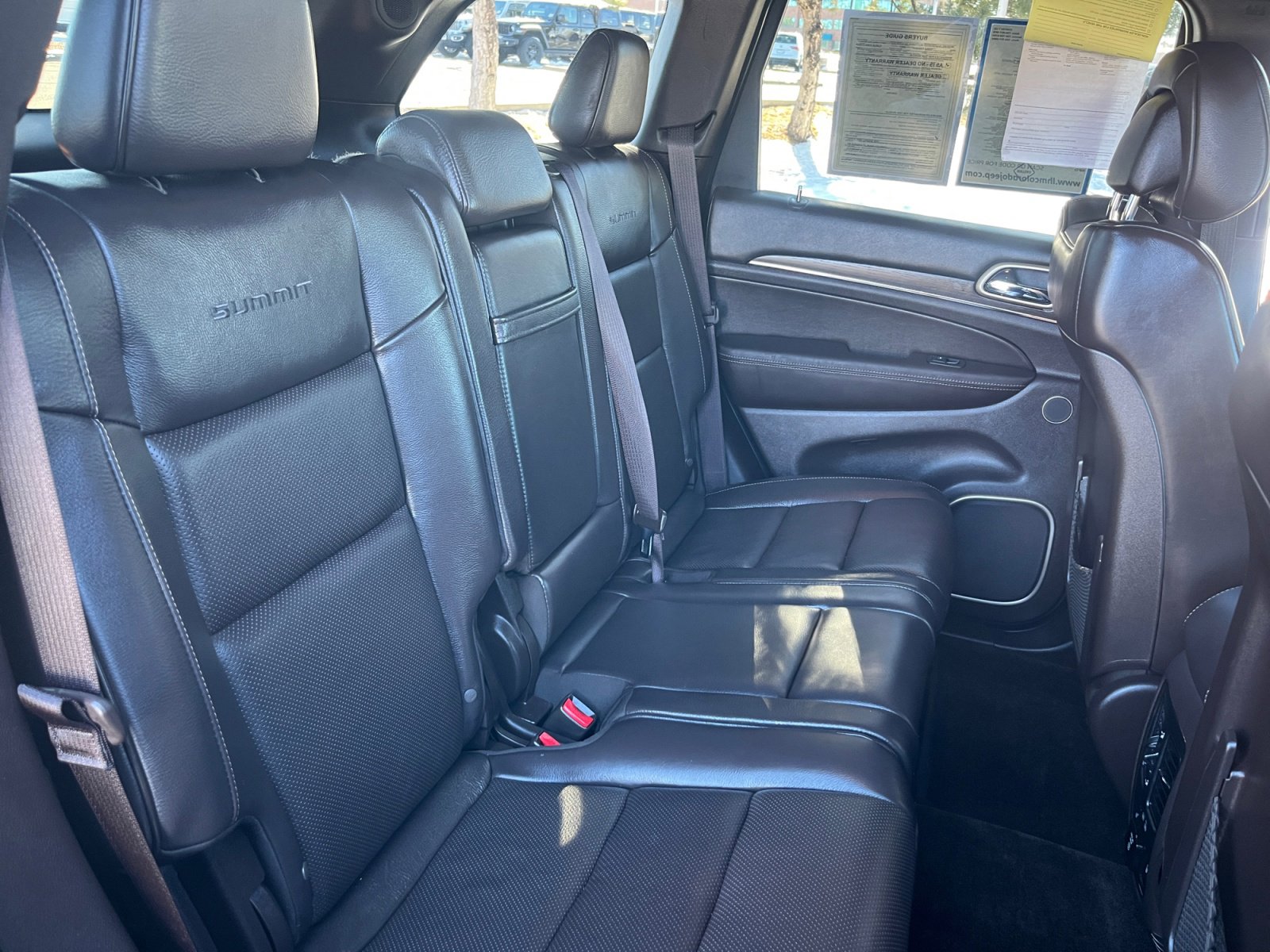 Used 2017 Jeep Grand Cherokee Summit image 18