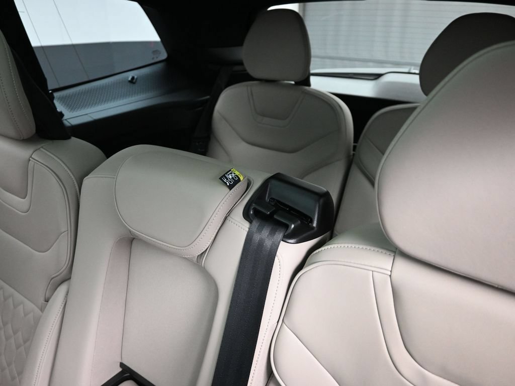 New 2025 Volvo EX90 Ultra AWD/4WD image 18