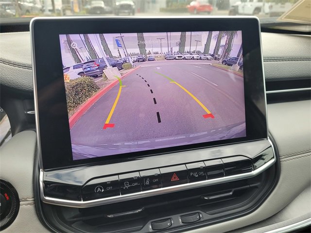 Used 2023 Jeep Compass Limited image 24