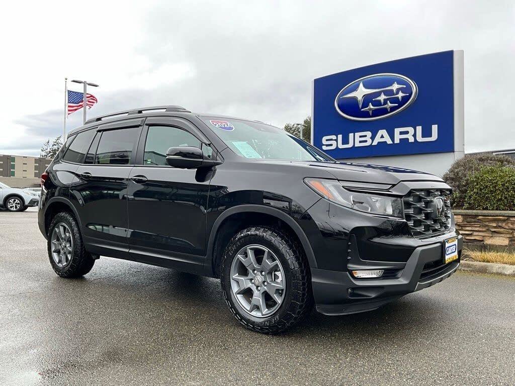 Used 2024 Honda Passport TrailSport image 2