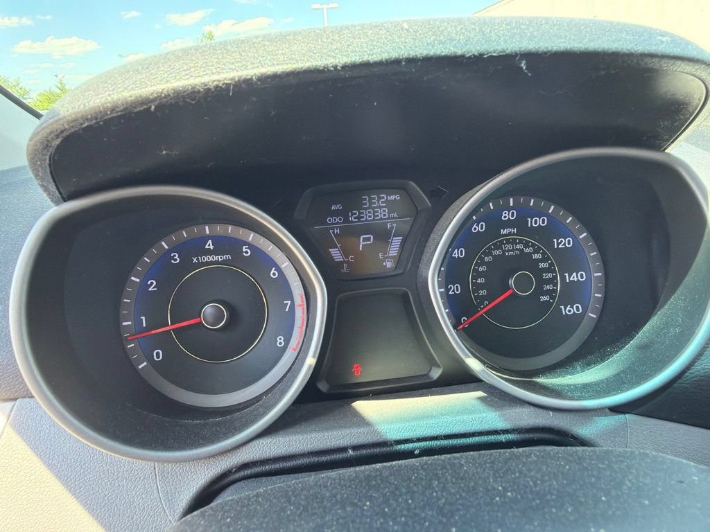 Used 2013 Hyundai Elantra GLS w/ Preferred Pkg FWD image 11