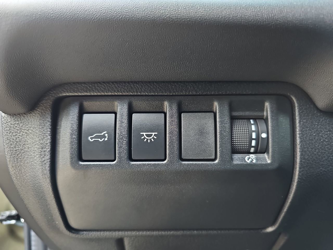 Certified 2025 Subaru Ascent Bronze Edition image 28