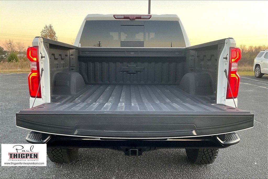 Used 2025 Chevrolet Silverado 2500 LT w/ Convenience Package image 17