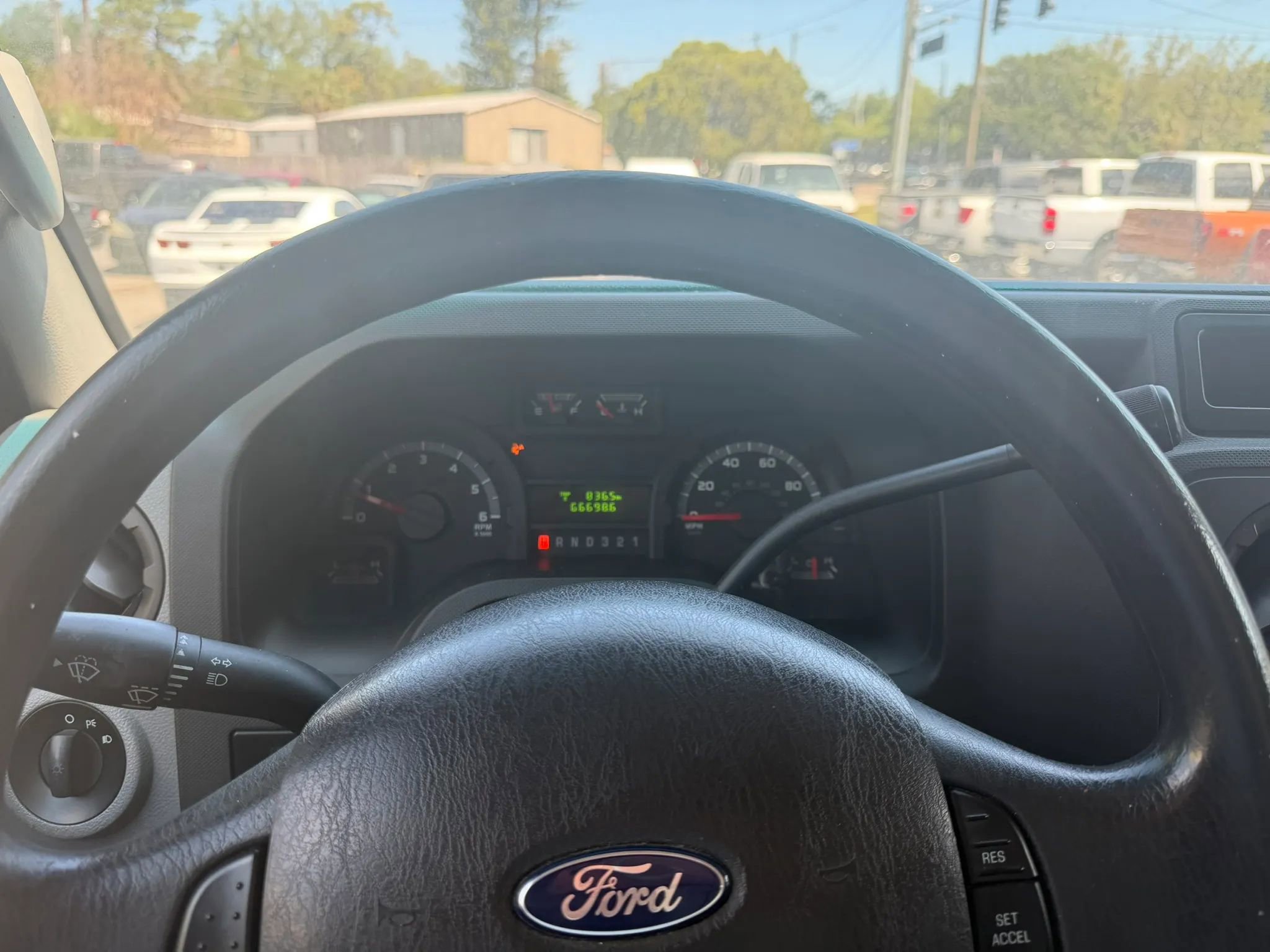 Used 2013 Ford E-450 and Econoline 450 Super Duty RWD image 11