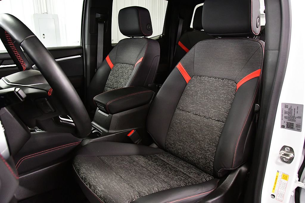 Used 2024 Chevrolet Colorado Z71 w/ LPO, Dark Essentials Package image 30