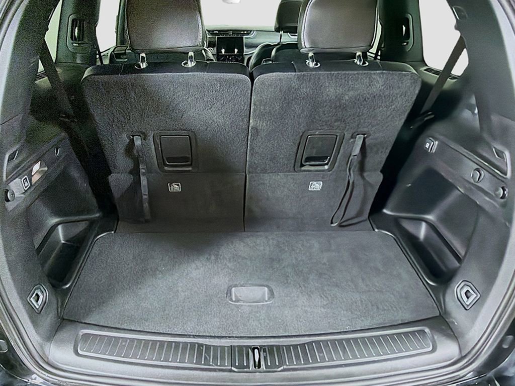 Used 2024 Jeep Grand Cherokee L Limited w/ Luxury Tech Group II image 19