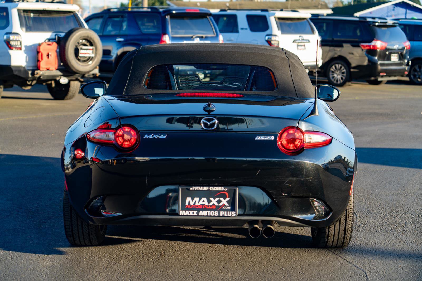 Used 2016 MAZDA MX-5 Miata Grand Touring RWD image 9