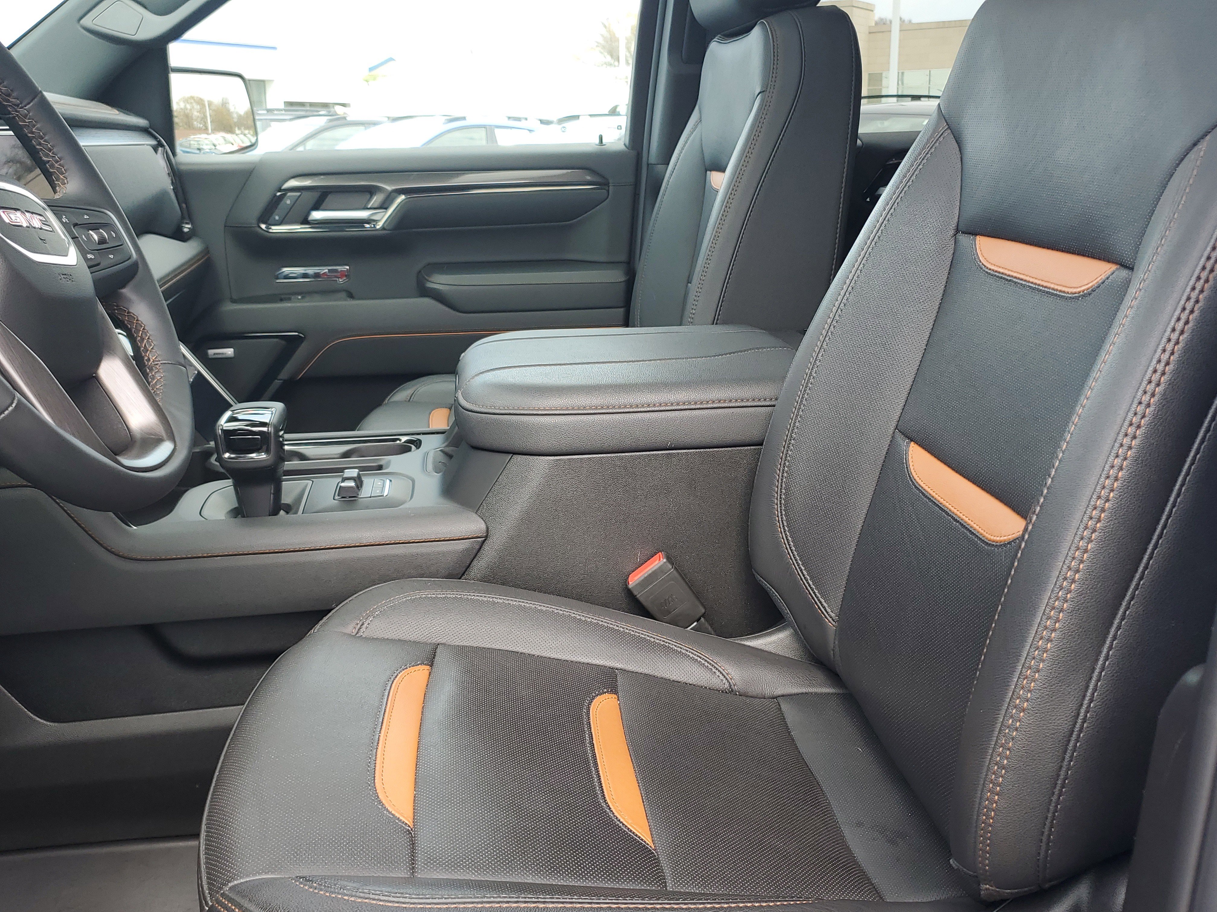 Used 2024 GMC Sierra 1500 AT4 w/ AT4 Premium Package image 14