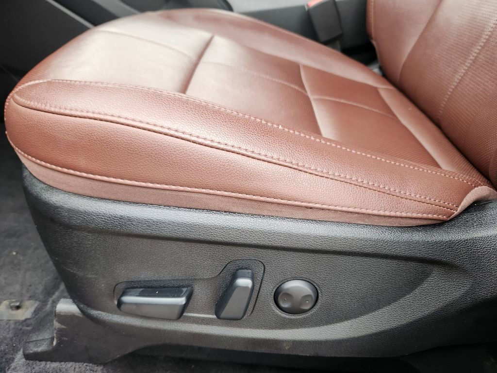 Certified 2023 Kia Telluride EX w/ EX Captain's Chair Package AWD/4WD image 10