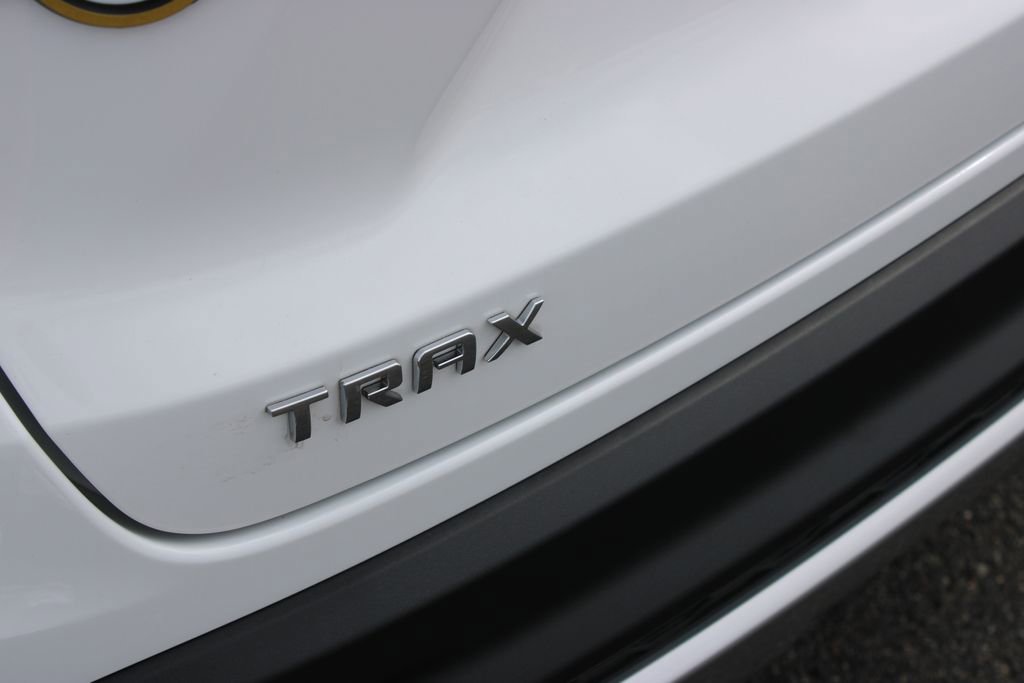 Used 2025 Chevrolet Trax LT image 14
