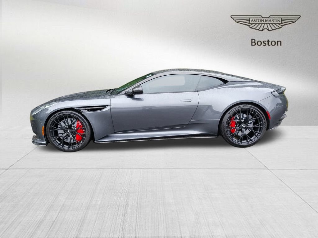 Used 2024 Aston Martin DB12 Coupe image 3