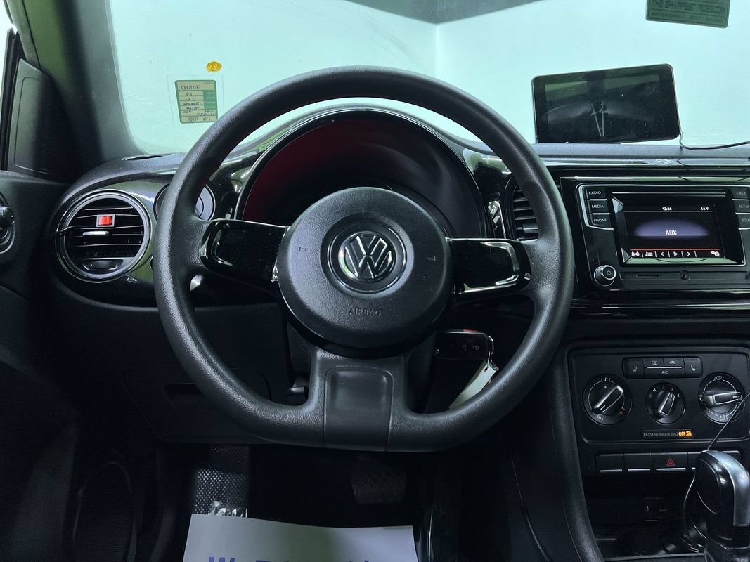 Used 2017 Volkswagen Beetle 1.8T Classic FWD image 19