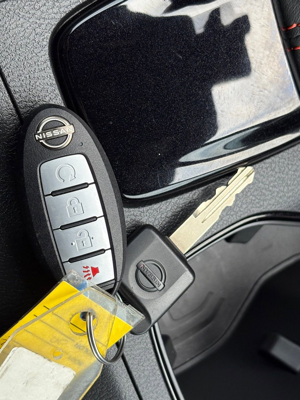 Certified 2025 Nissan Frontier PRO-4X image 42