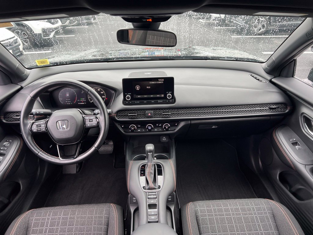 Used 2025 Honda HR-V Sport image 18
