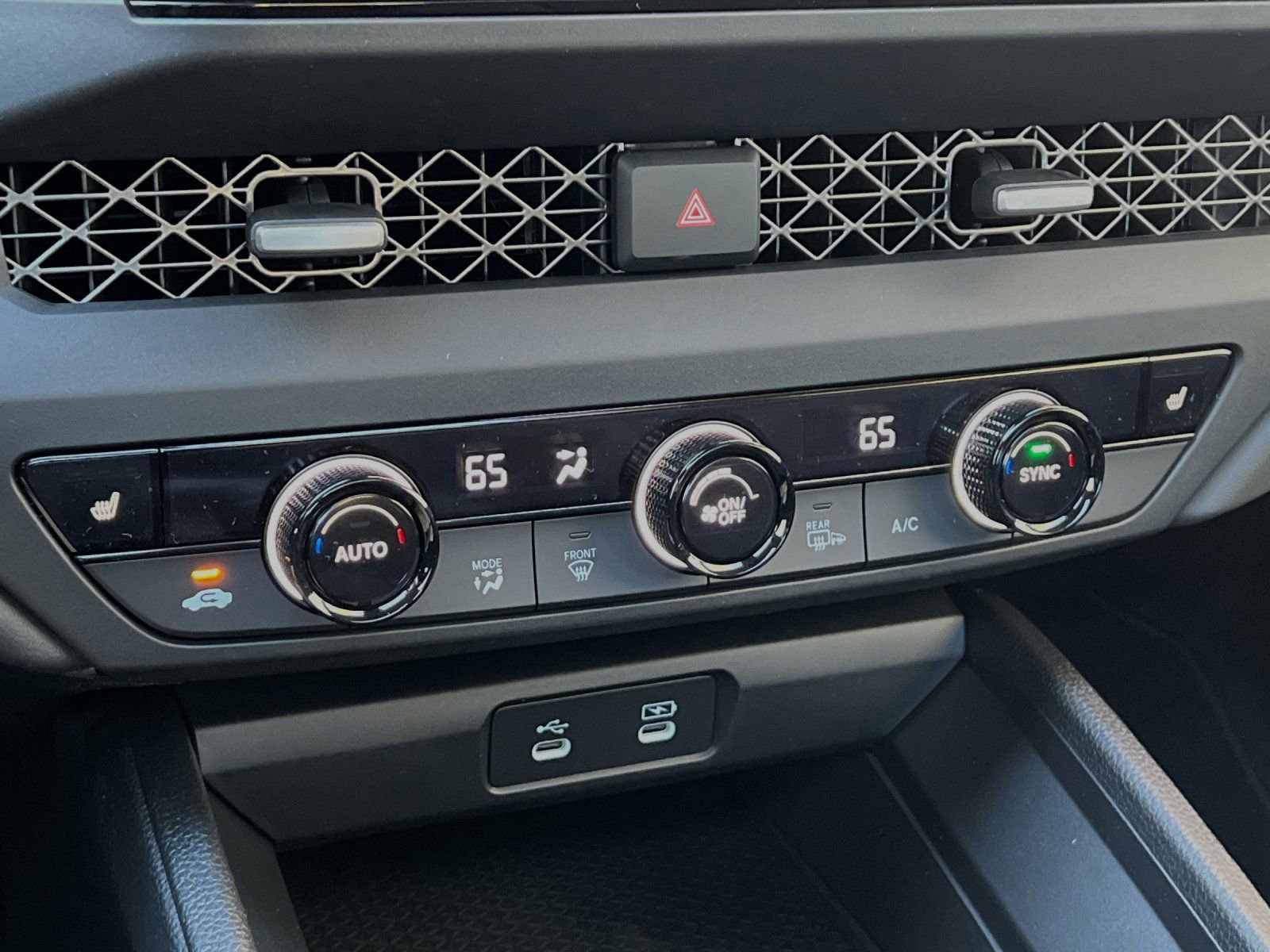 Certified 2025 Honda Accord SE image 19