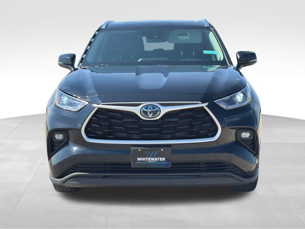 Used 2021 Toyota Highlander XLE AWD/4WD image 25