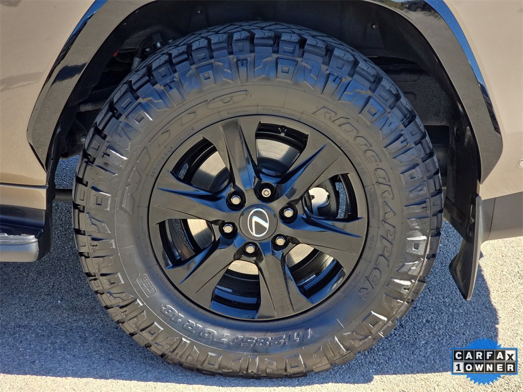 Used 2025 Lexus LX 700h Overtrail image 33