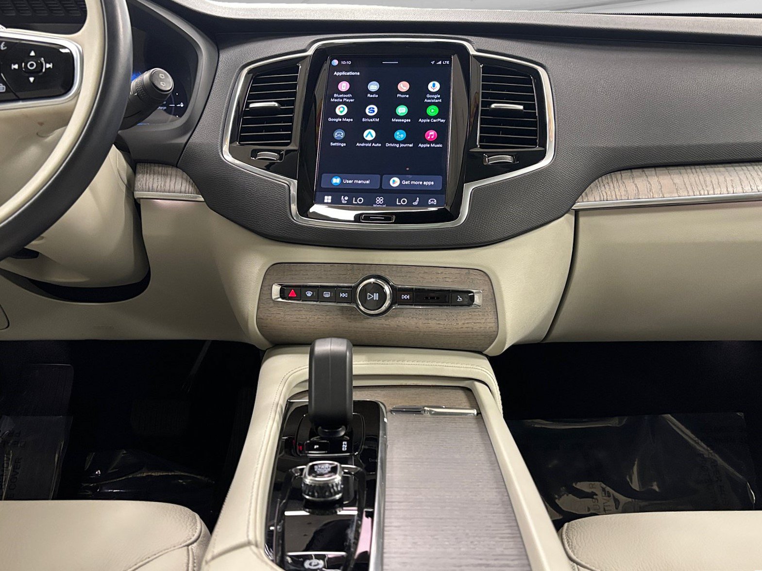 Used 2024 Volvo XC90 T8 Plus w/ Protection Package Premier AWD/4WD image 15