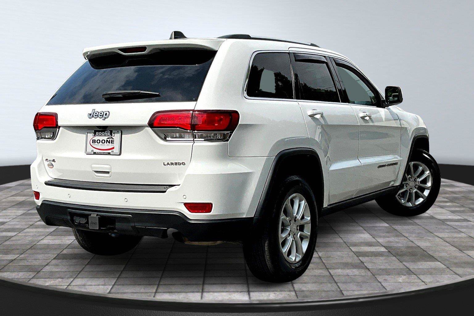 Used 2021 Jeep Grand Cherokee Laredo AWD/4WD image 14