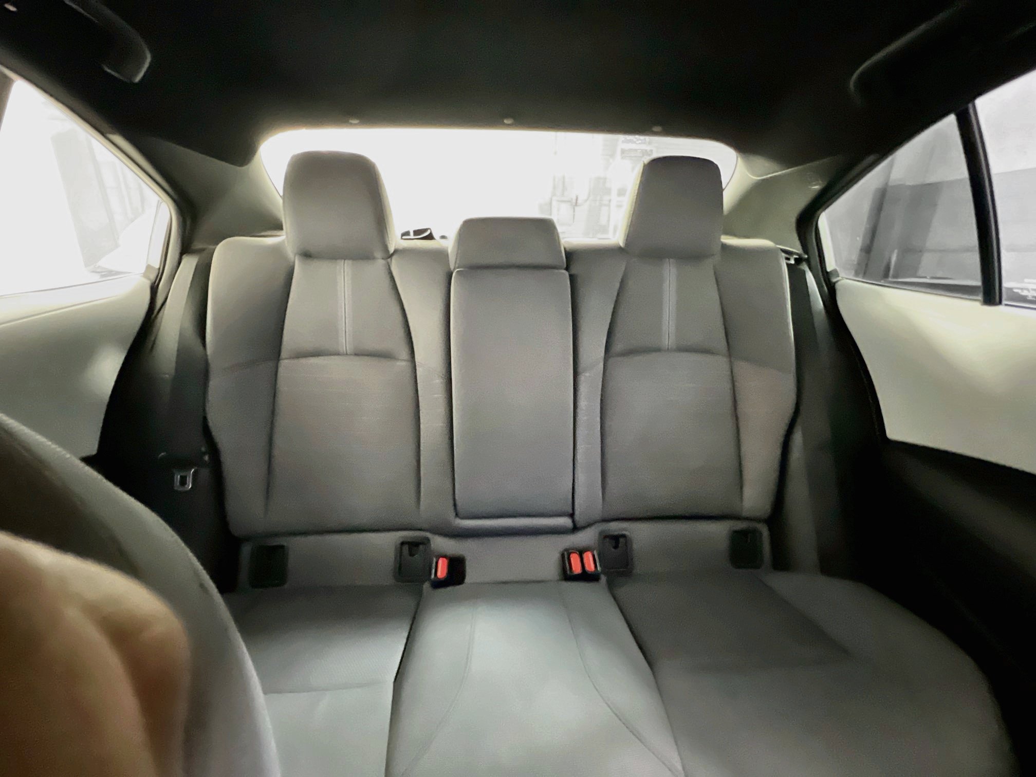 Used 2023 Toyota Corolla SE w/ Carpet Mat Package (TMS) FWD image 33