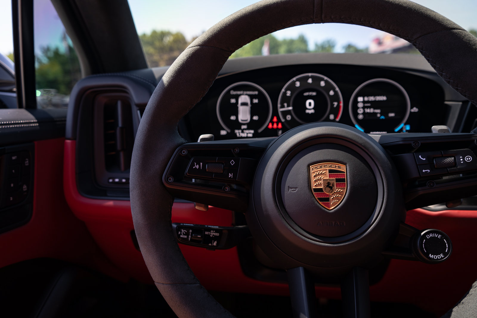 Used 2023 Porsche Cayenne GTS AWD/4WD image 59
