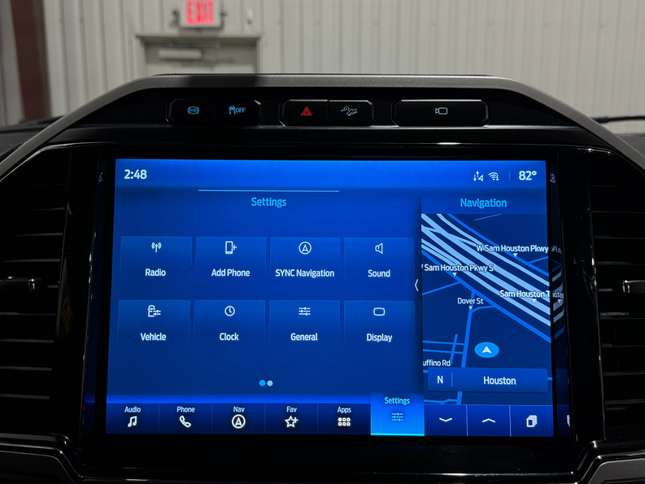 Used 2022 Ford F250 Lariat w/ Chrome Package image 42