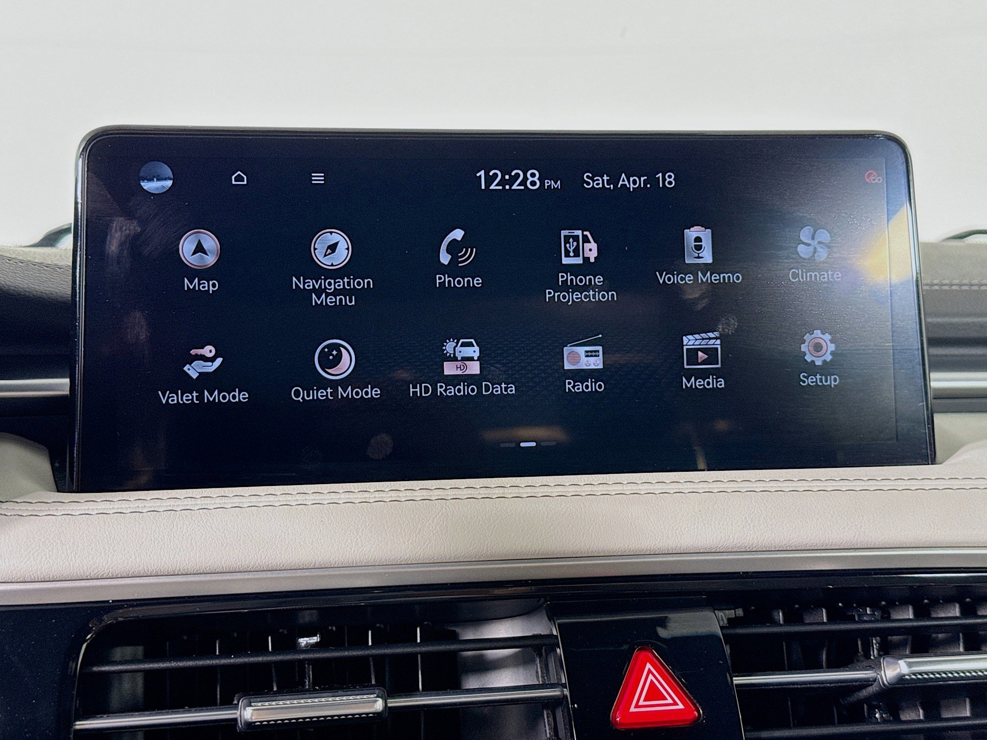 Used 2025 Genesis G70 2.5T RWD image 17