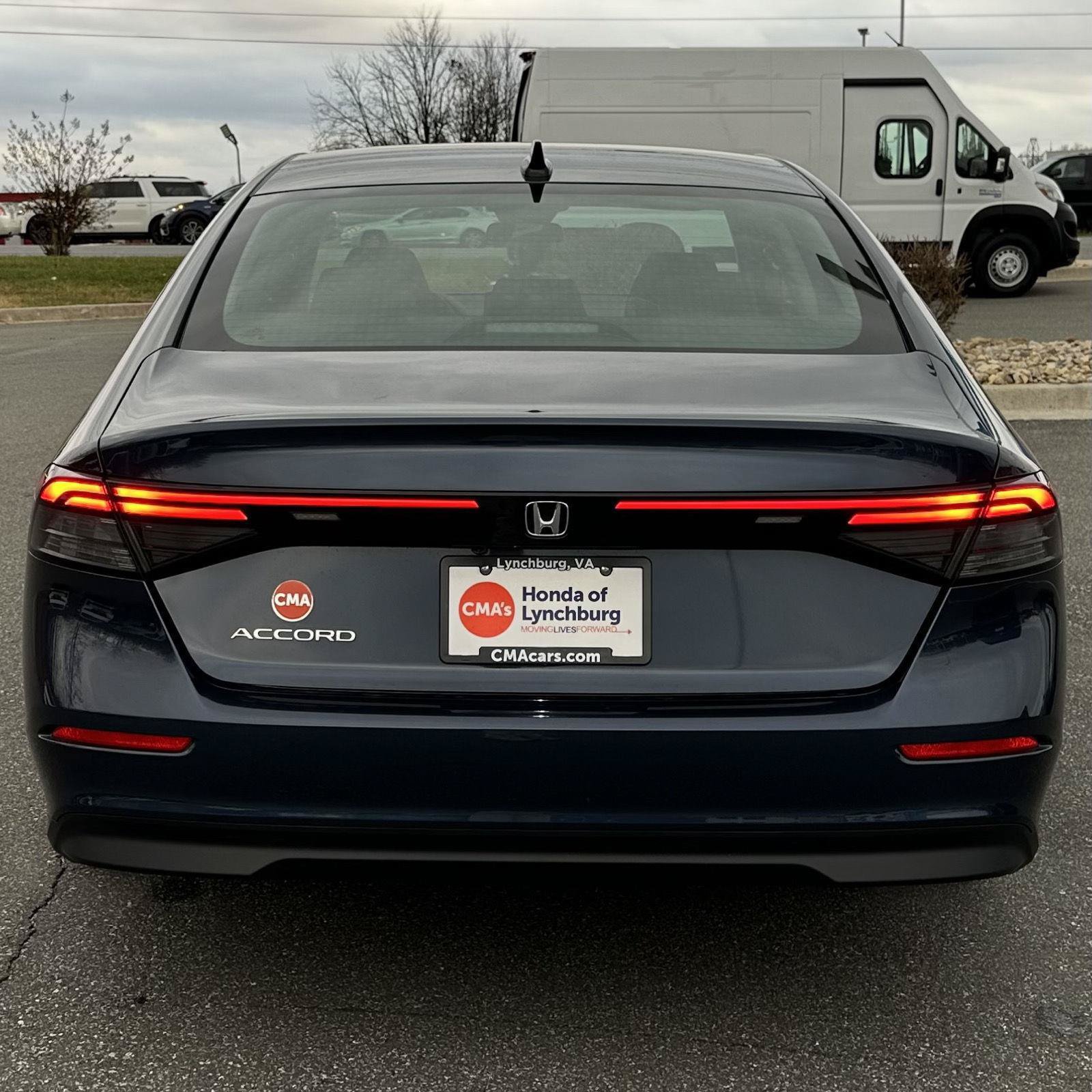 Used 2025 Honda Accord SE image 4
