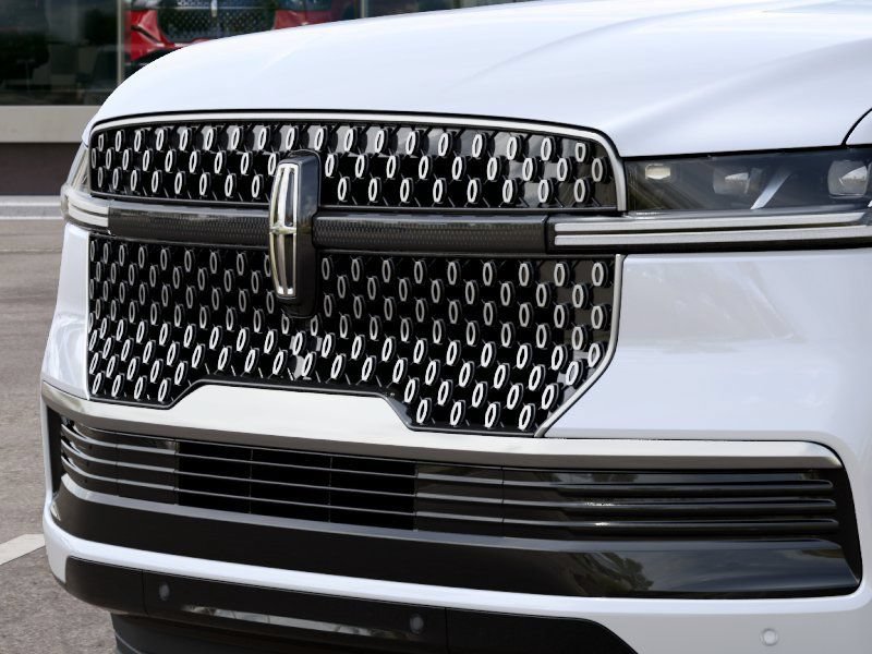 New 2027 Lincoln Navigator Premiere AWD/4WD image 17