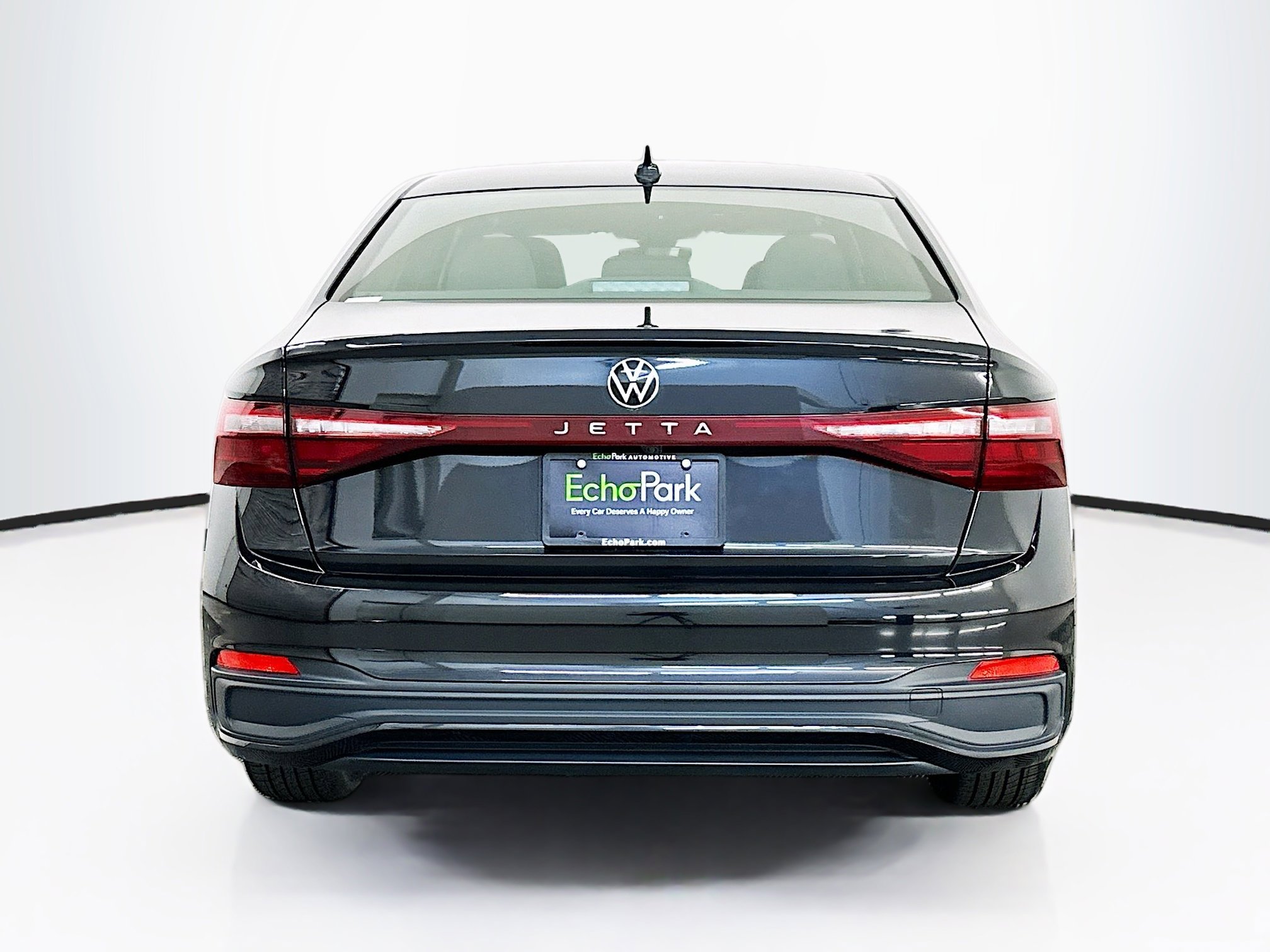 Used 2025 Volkswagen Jetta Sport image 7