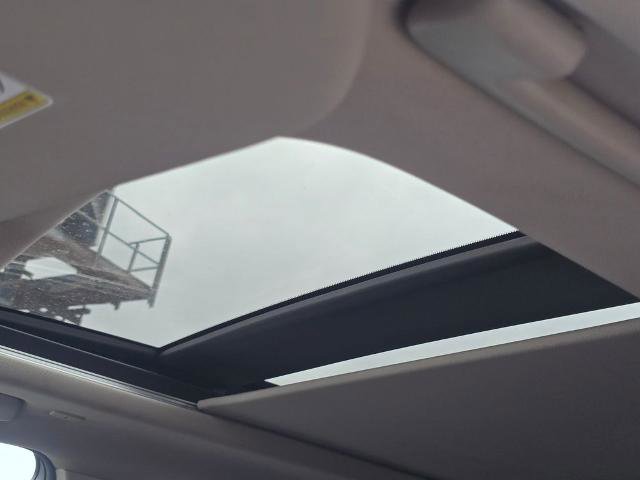 Certified 2022 Nissan Rogue SL w/ SL Premium Package image 5