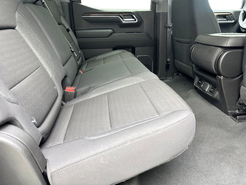 Used 2024 GMC Sierra 1500 Elevation image 40