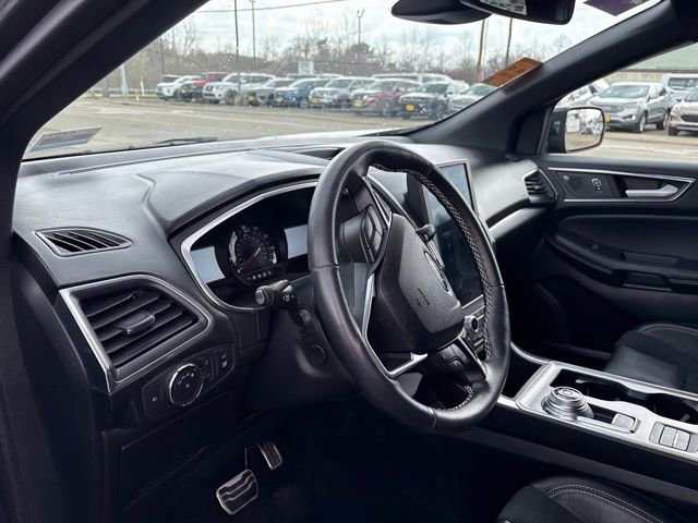 Used 2021 Ford Edge ST w/ Equipment Group 401A image 9