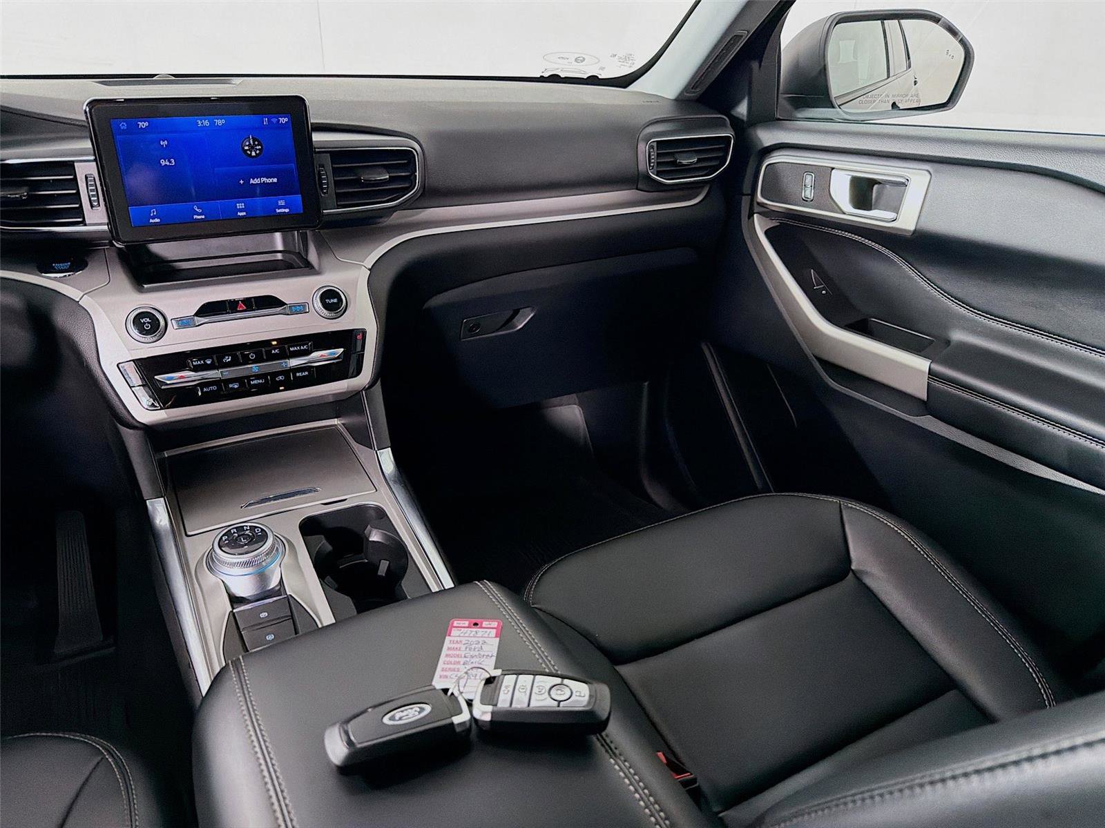 Used 2022 Ford Explorer XLT w/ Equipment Group 202A image 23