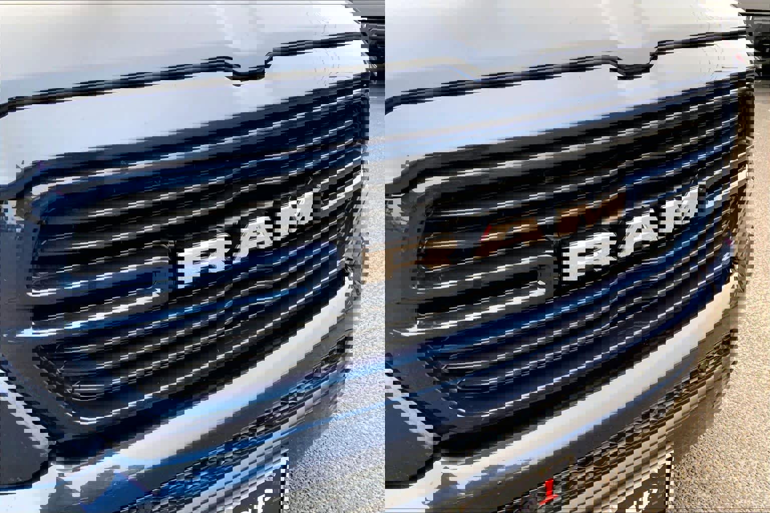 Used 2023 RAM 1500 Laramie AWD/4WD image 30