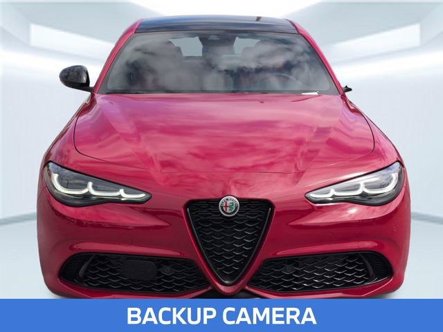 Used 2024 Alfa Romeo Giulia Veloce image 10