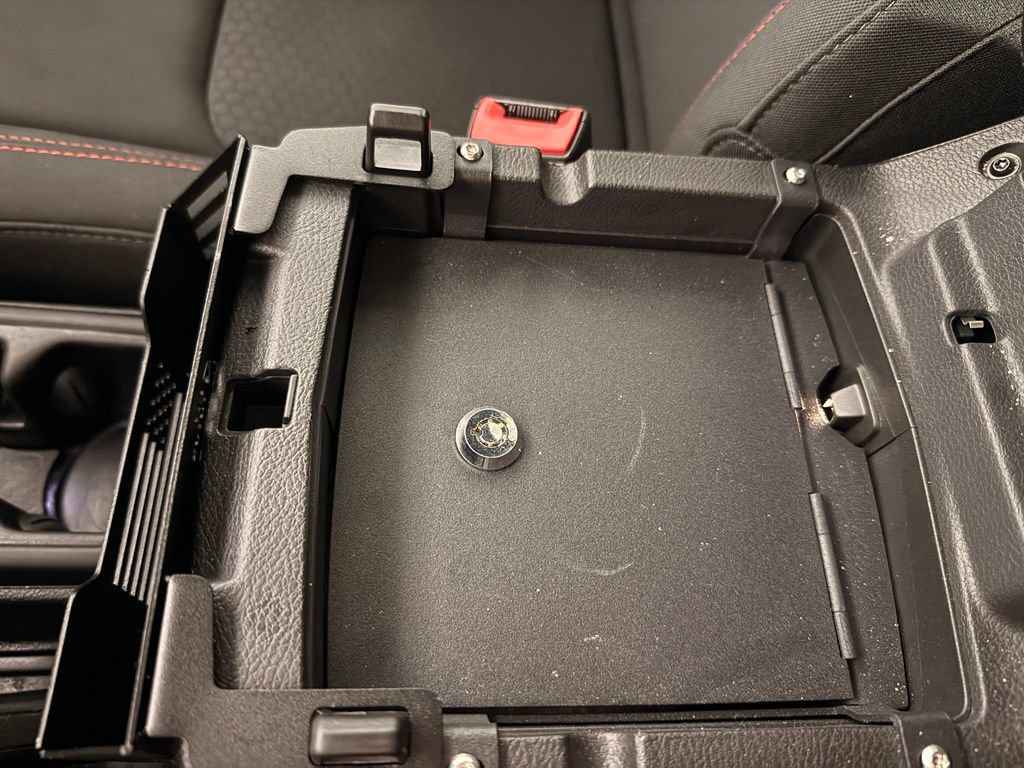 Used 2018 Jeep Wrangler Unlimited Rubicon AWD/4WD image 56
