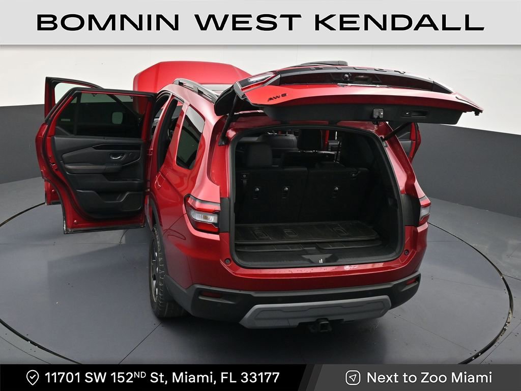 Used 2023 Honda Pilot TrailSport image 32