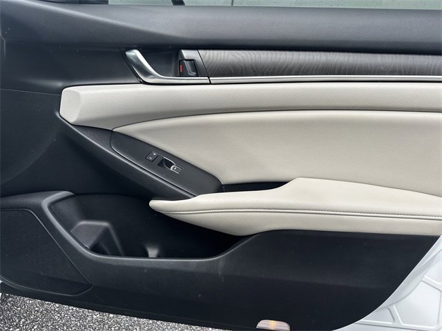 Used 2020 Honda Accord Touring image 13