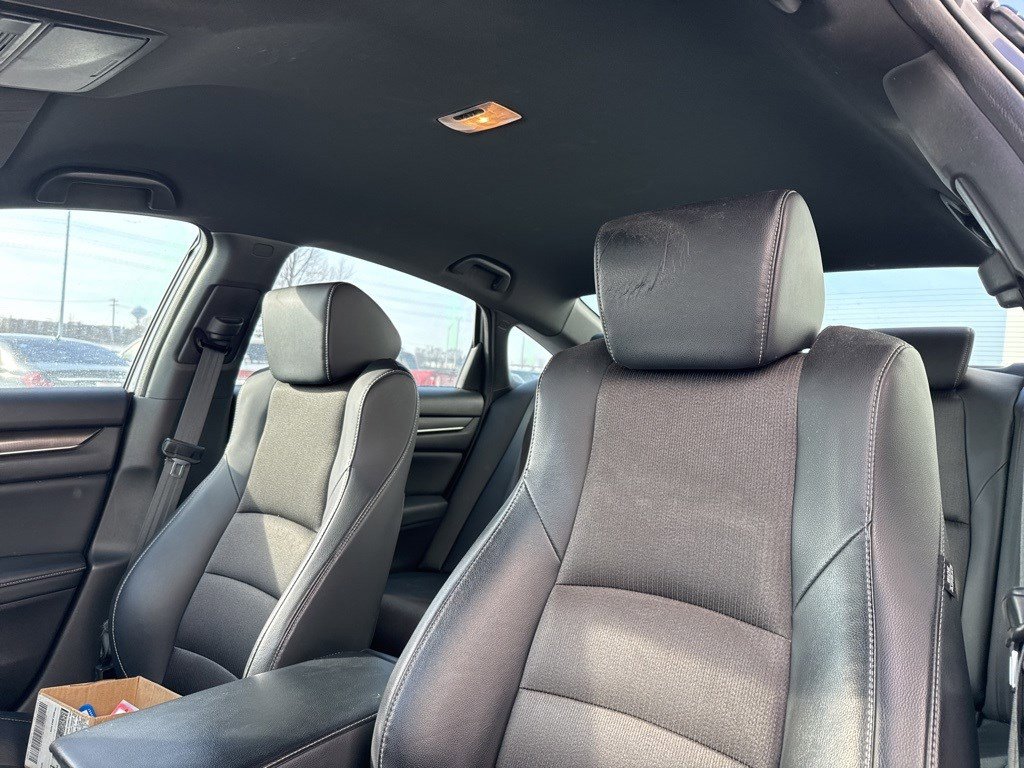 Used 2018 Honda Accord Sport image 7