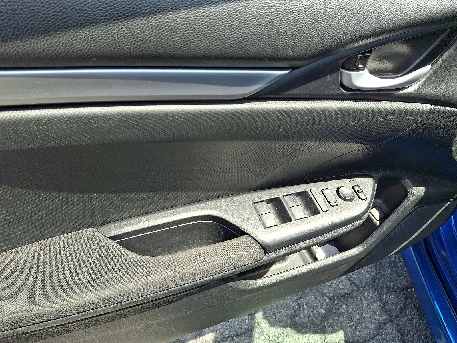 Used 2019 Honda Civic LX image 12