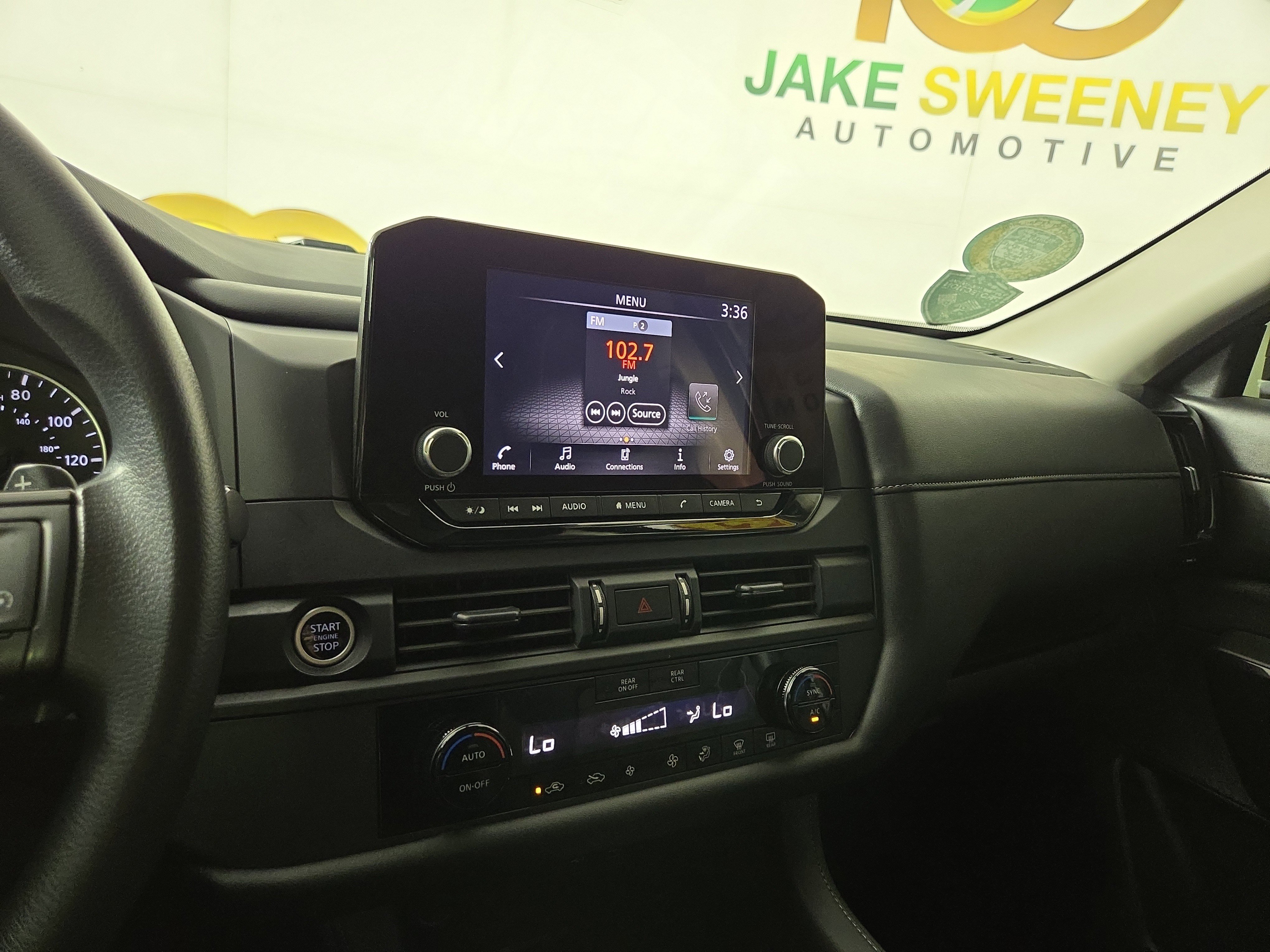 Used 2024 Nissan Pathfinder S image 21