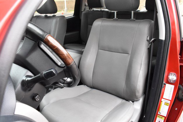 Used 2013 Toyota Tundra Platinum image 17