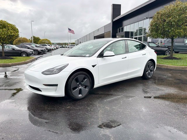 Used 2022 Tesla Model 3 Long Range AWD/4WD image 3
