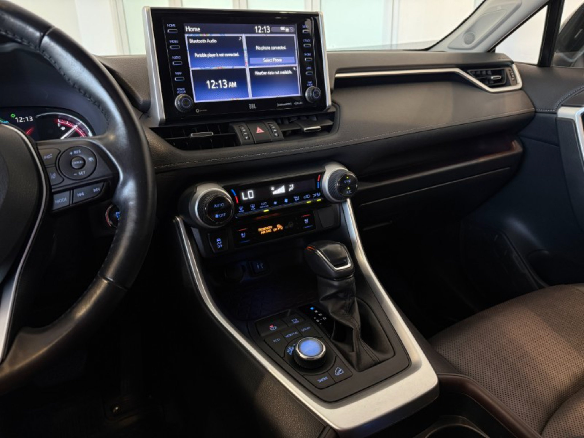 Used 2019 Toyota RAV4 Limited w/ Cold Weather Package AWD/4WD image 39
