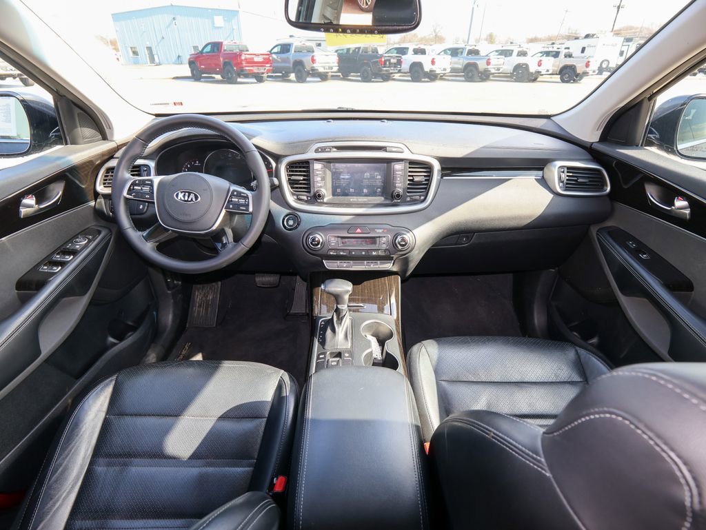 Used 2019 Kia Sorento EX image 12