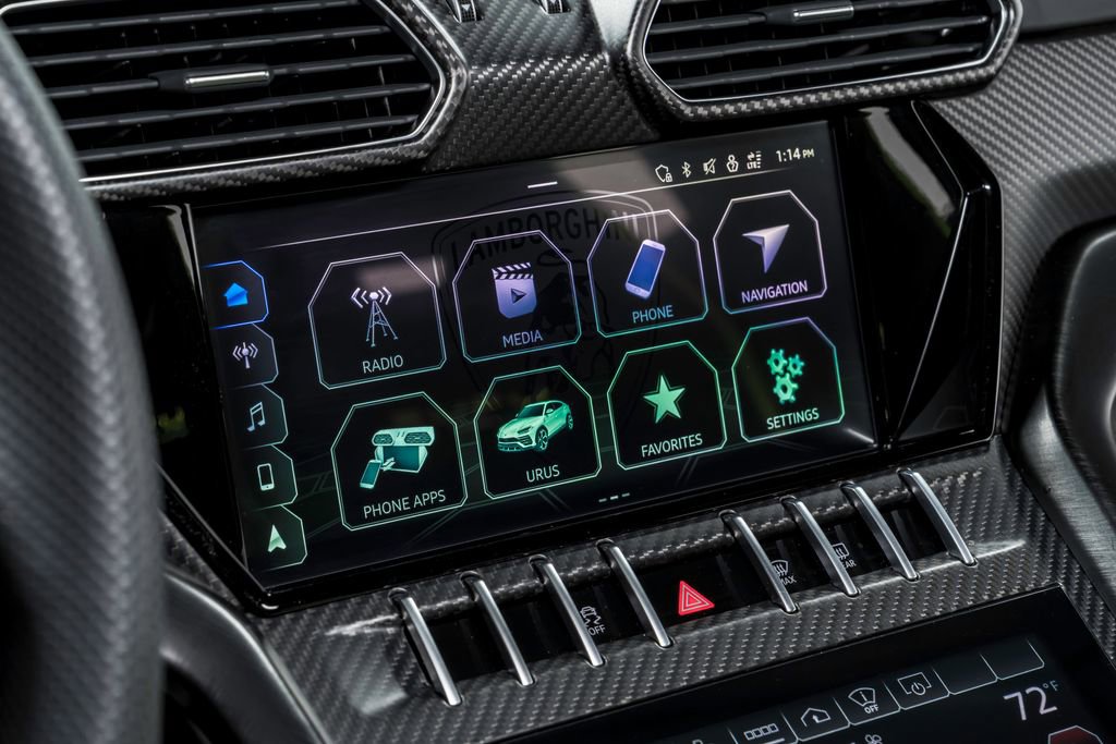 Used 2022 Lamborghini Urus AWD/4WD image 26