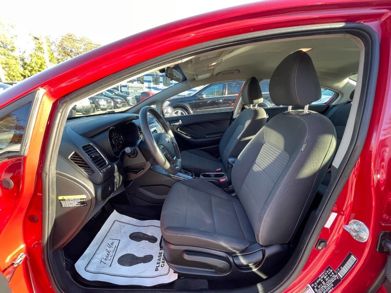 Used 2018 Kia Forte S image 9