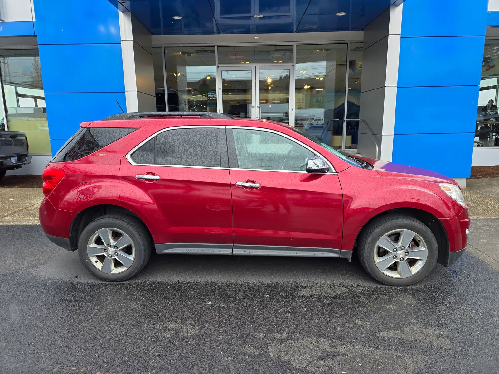 Used 2015 Chevrolet Equinox LT w/ Chrome Appearance Package AWD/4WD image 4